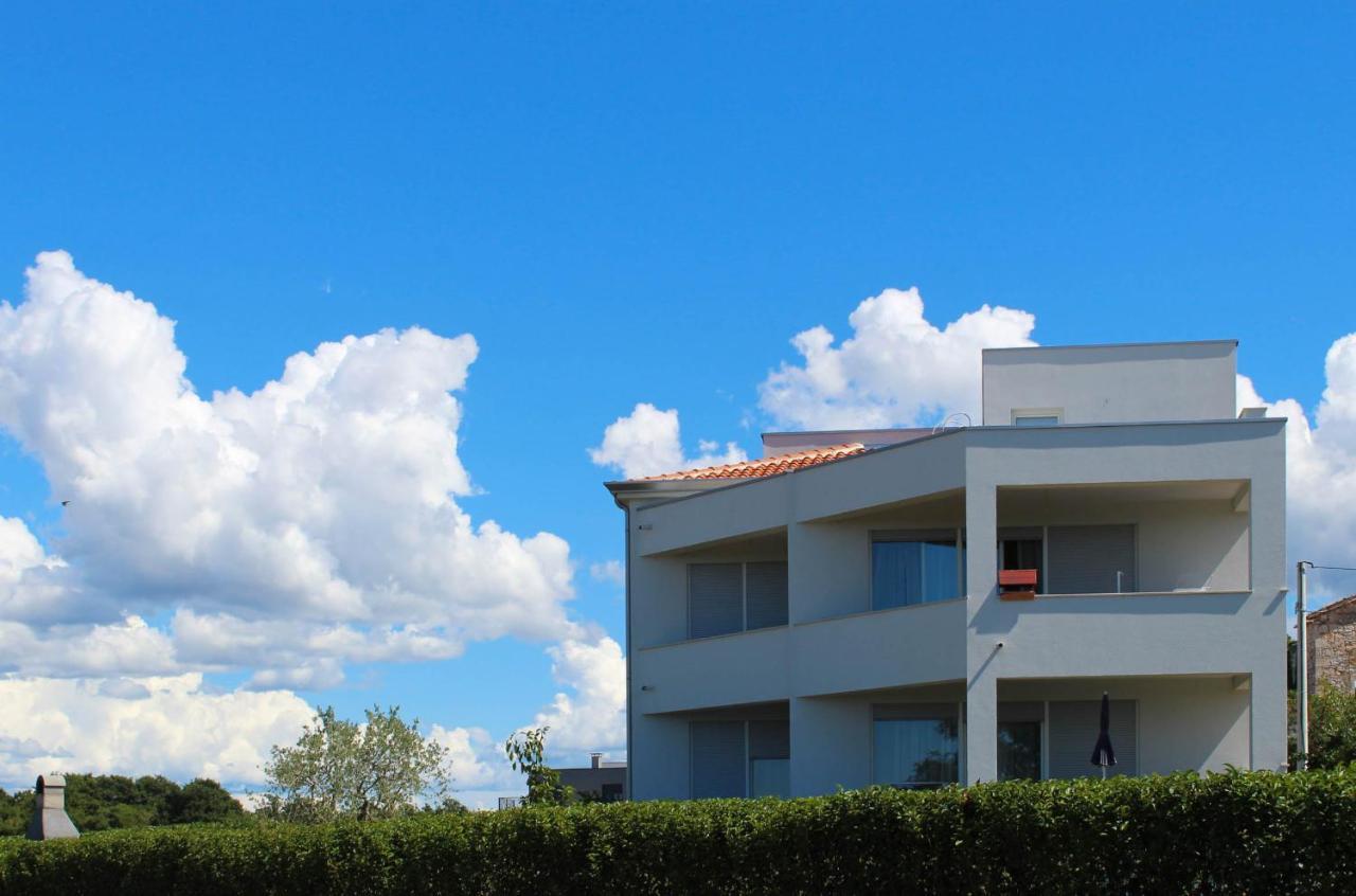 Apartment Fiorella Porec Exterior photo