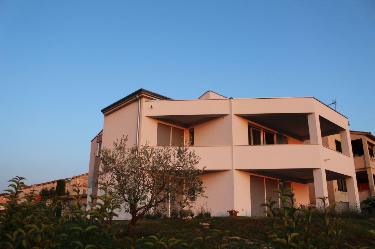Apartment Fiorella Porec Exterior photo