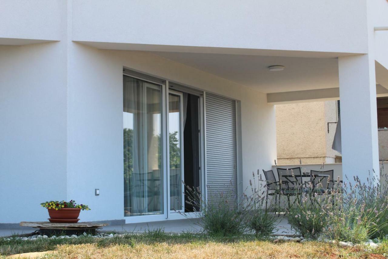 Apartment Fiorella Porec Exterior photo